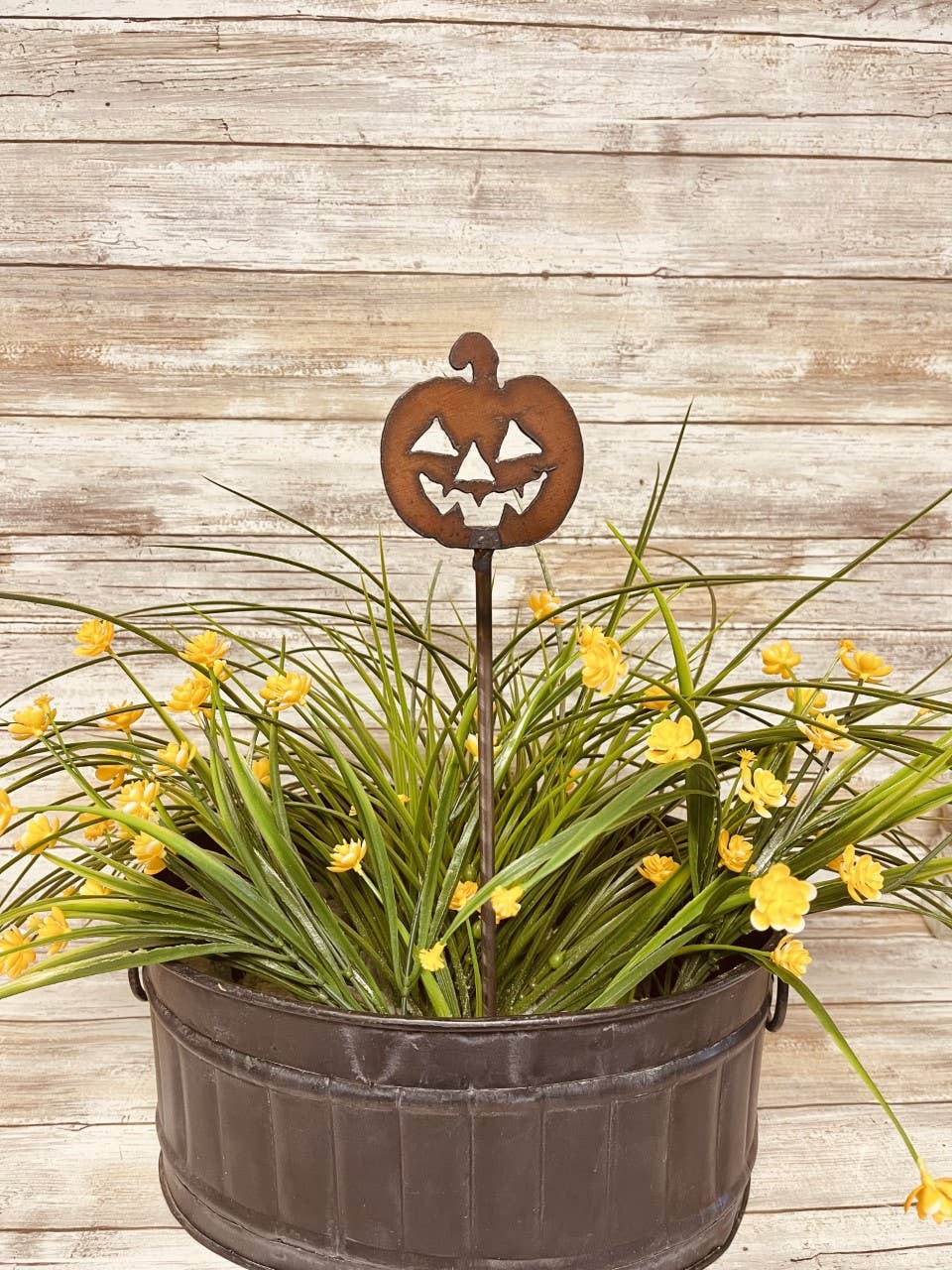 Universal Ironworks USA - Wholesale Garden/Lawn Stake - Jack O Lantern Pumpkin Halloween Garden Plant Stake1