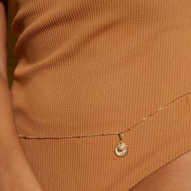 Mali Beads - Vente Chaînes visage/corps - Chaîne de ventre en coquillage plaqué or 18K – Bijoux de taille de plage côtière4