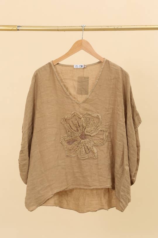 LÉA & LUC – Túnica - Mulher por atacado – Blusa com flor em linho 100% REF. 112091