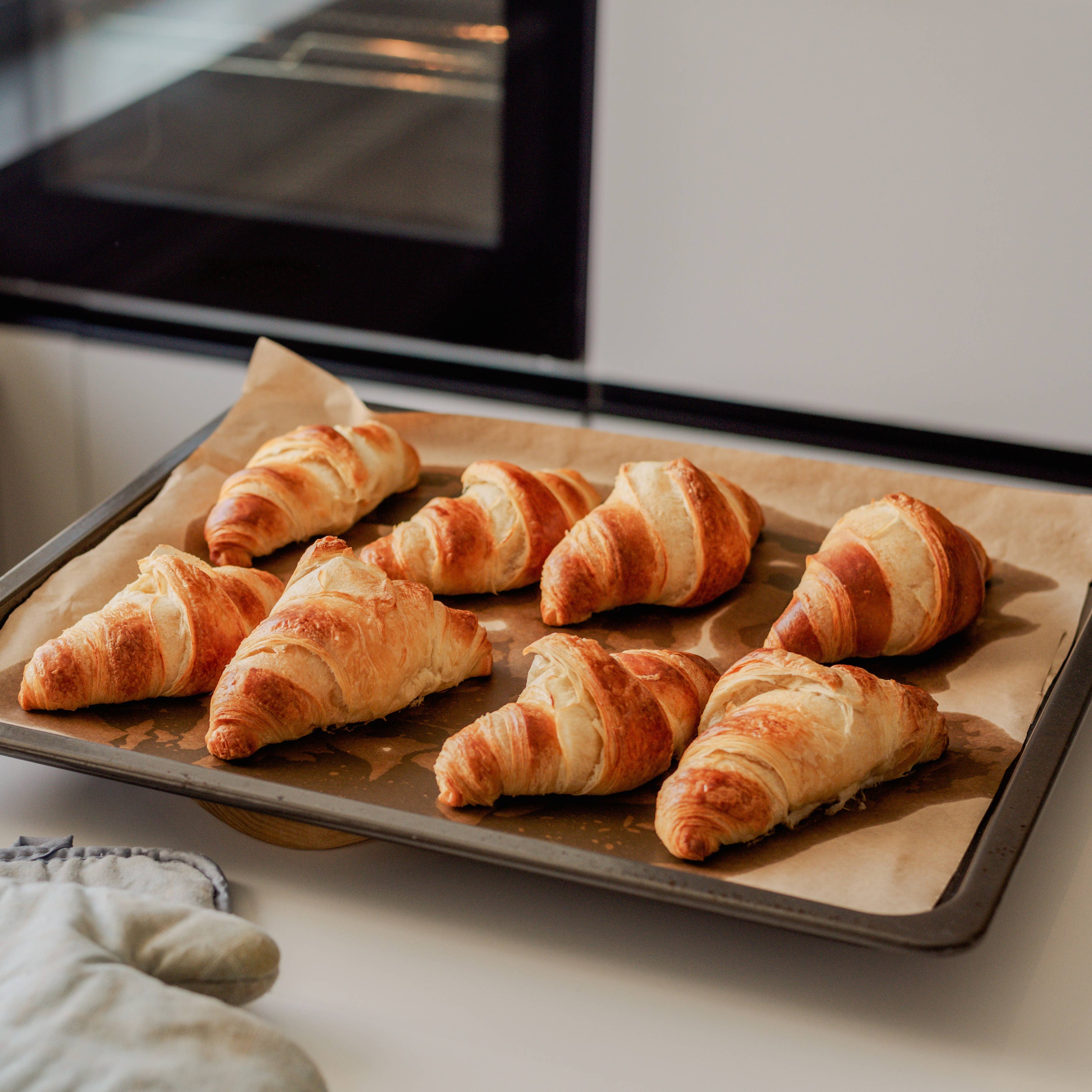 Liconte LLC - Wholesale Baking Sheet/Mat - 300 Pack Parchment Paper  Pre-Cut Paper Sheets 12x16 Inch4