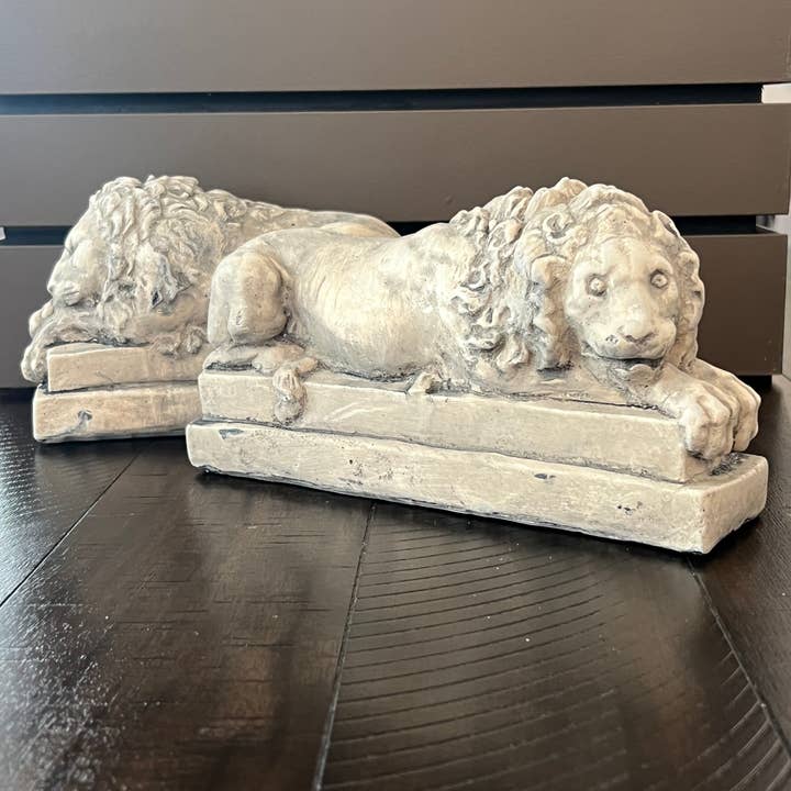 Masterpiece Studio - Wholesale Bookend - Resting Lion Bookends (BK2)1