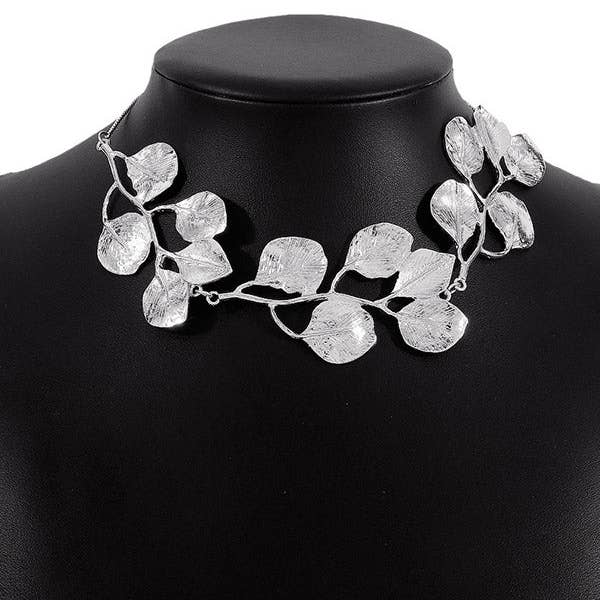 VividLux - Wholesale Pendant/Charm Necklace - Leaves Shape Solid Color Necklaces Accessories