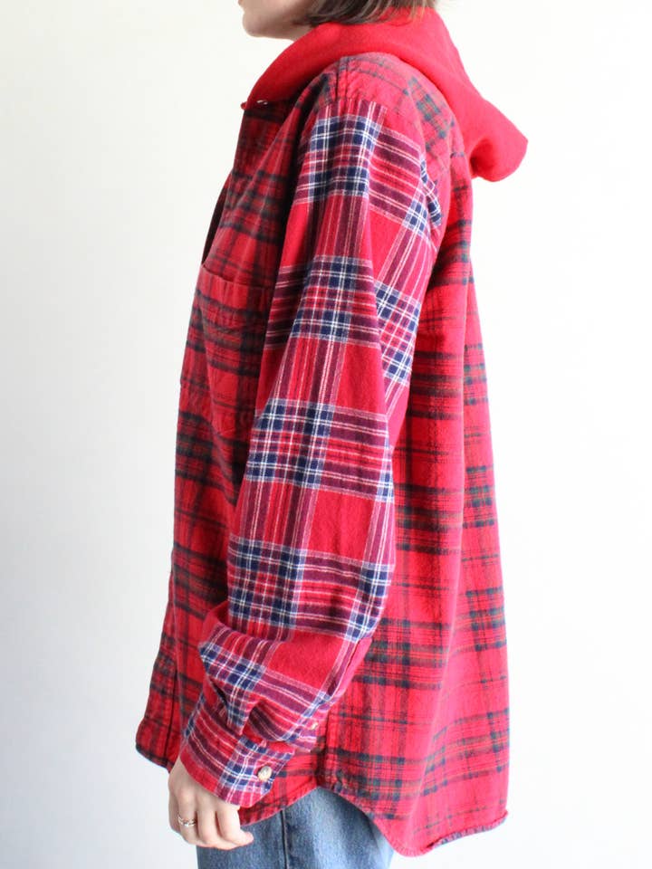 American Recycled Clothing - Wholesale Shirt Jacket/Shacket - Women’s - Flannel Shirt Jacket Bundle9