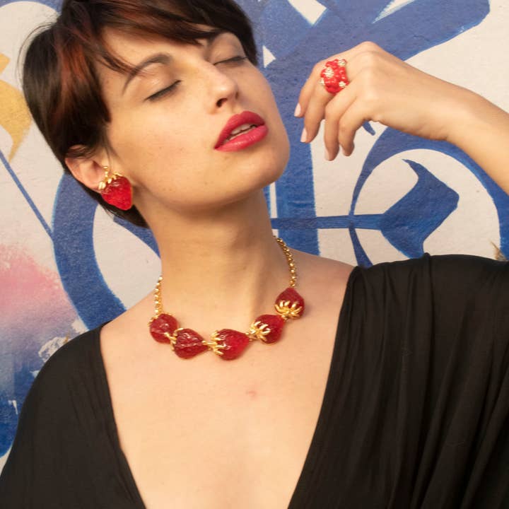 Jade & Julie - Venta al por mayor Collares con colgantes/abalorios - Fraise - collar