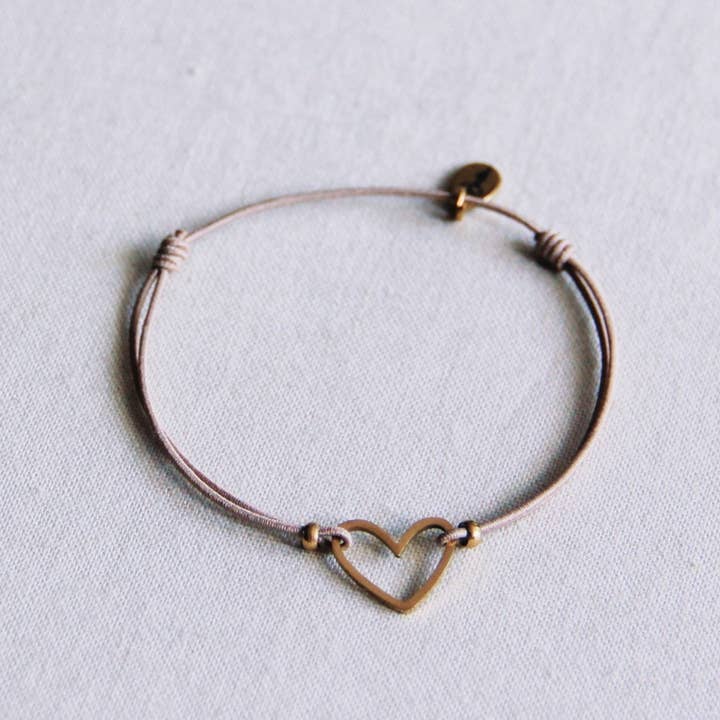 Bazou – Großhandel Armband mit Charms/Anhängern – Elastisches Armband mit offenem Herz - Taupe/Gold