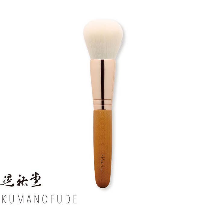 Kumano Bakuma Makiko Powder Brush Foundation Brush Liquid Foundation Brush M-01 for wholesale by Hands On Workshop