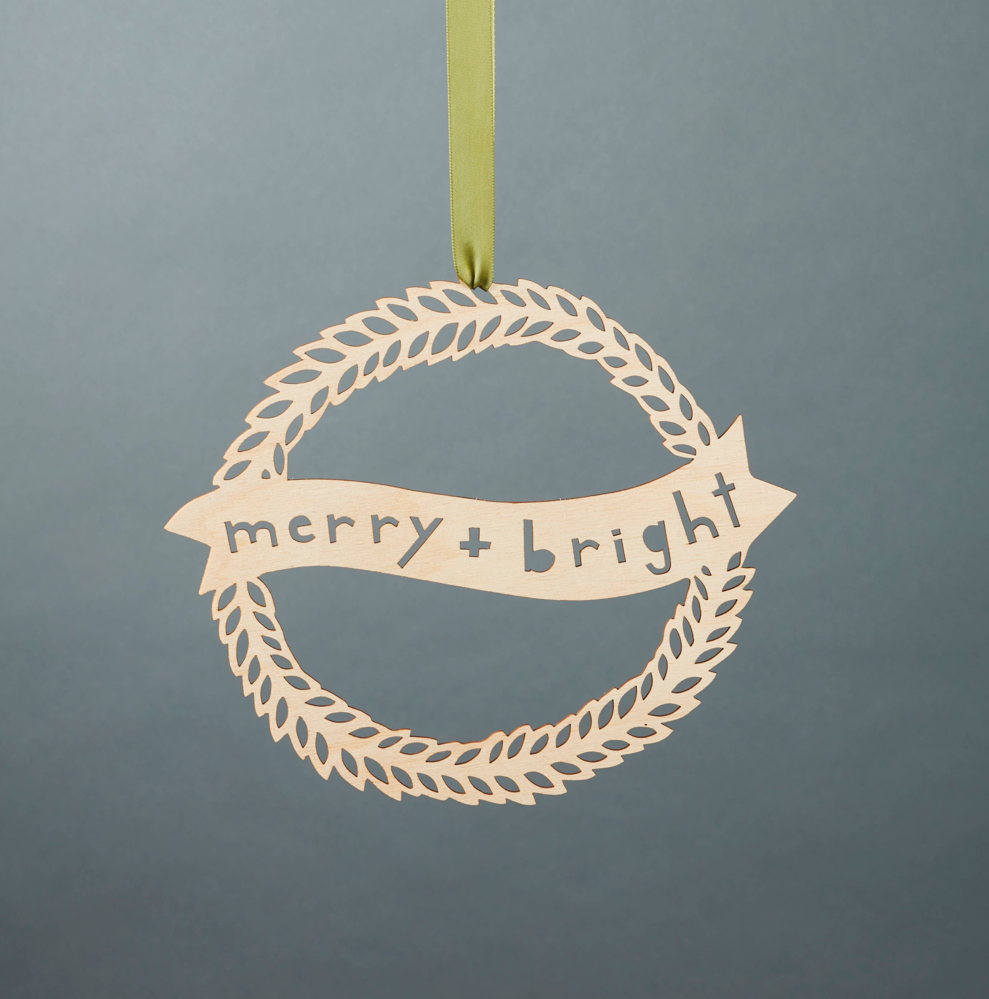 Light + Paper - Wholesale Wreath - Merry + Bright Wooden Wreath1