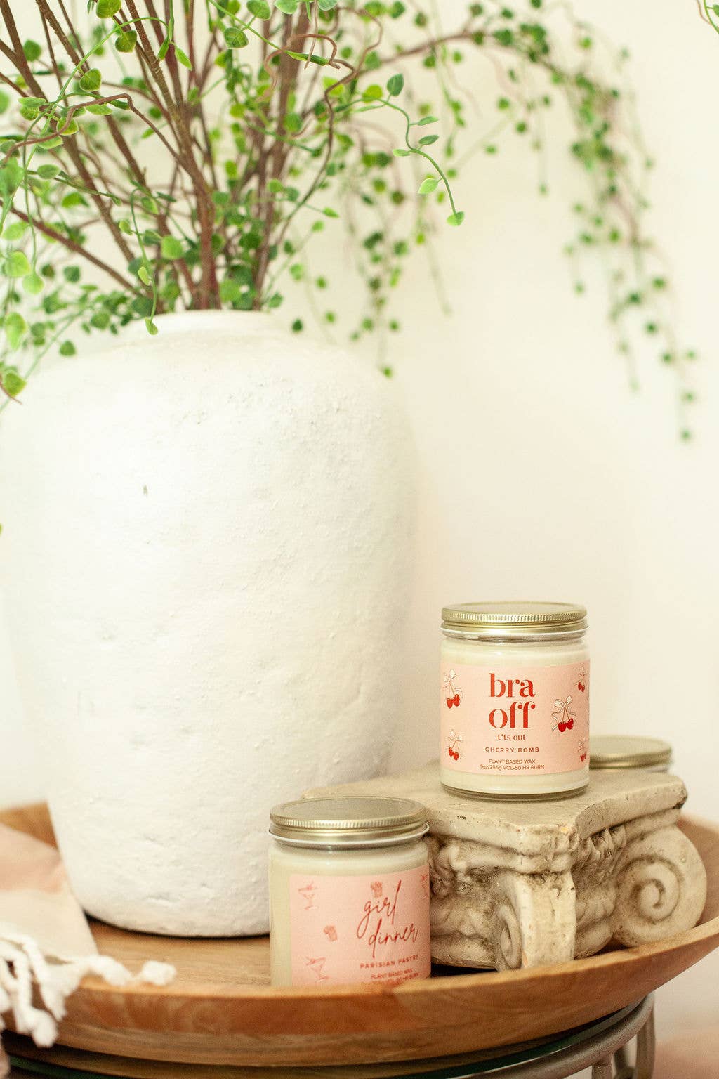 Austy Lou by Broken Top Brands – Engroshandel Glaslys – Bh'en af, t*tten frem 9oz sojalys5