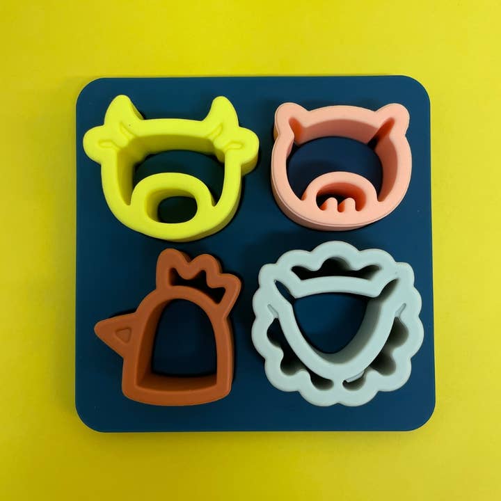 Silicone educational toys - Farm animals puzzle for wholesale by PETIKIDS