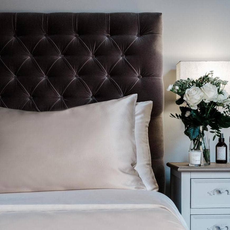 The Silk Collection – wholesale Bedding pillowcase/sham – The Pure Silk Pillowcase in gift box0