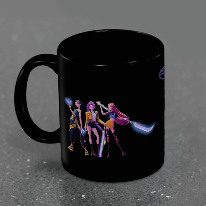 Pyramid International - Wholesale Coffee Mug - K-POP Demon Hunters (Huntrix) 11oz/315ml Black Coffee Mug1