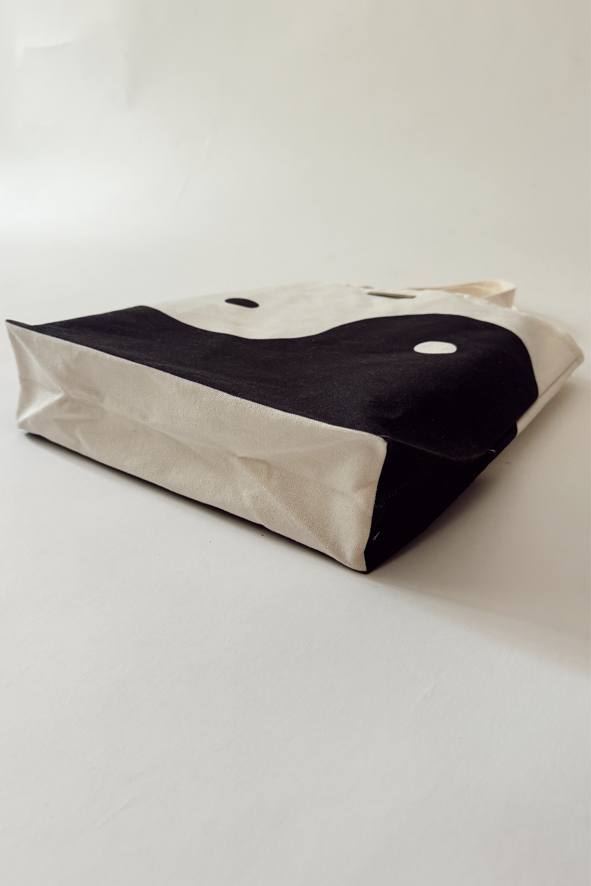 COUTONIC - Wholesale Tote Bag - Women's - Organic Cotton Black Sands Yin Yang Tote 2.02