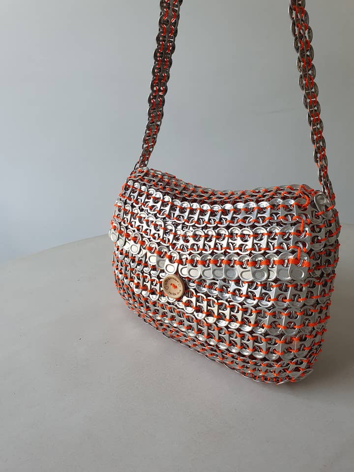 ALUMI - Medium Crossover-taske for engroshandel hos CONSCIOUS ANTWERP