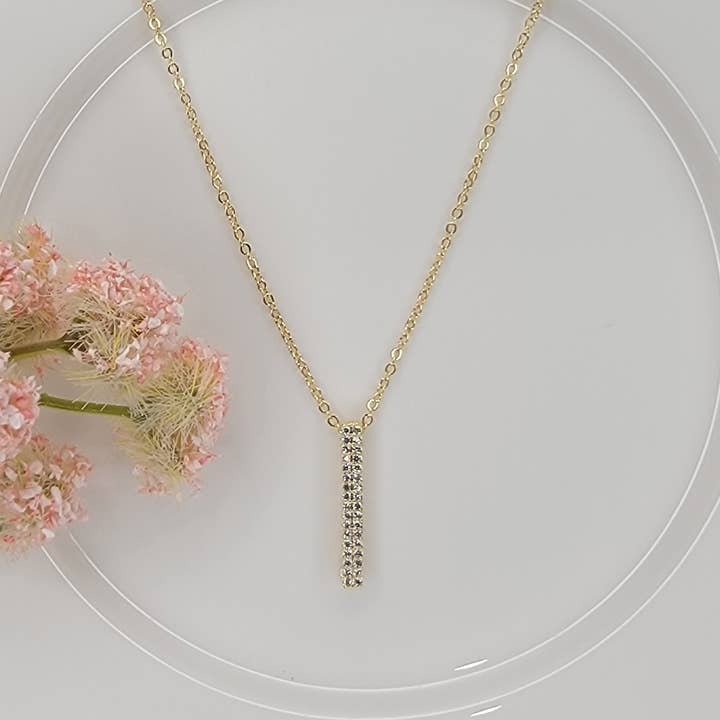 COLLANA CON PENDENTE VERTICALE CZ. per la vendita all'ingrosso da parte di BETTYOH INC