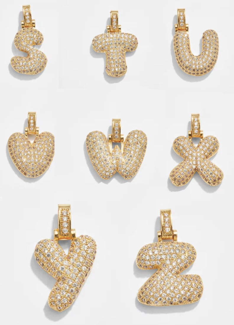 Ouro amarelo Pavé Bubble Letter Iniciais Colar em Aço Ouro 14K para venda a revendedores na Faire43