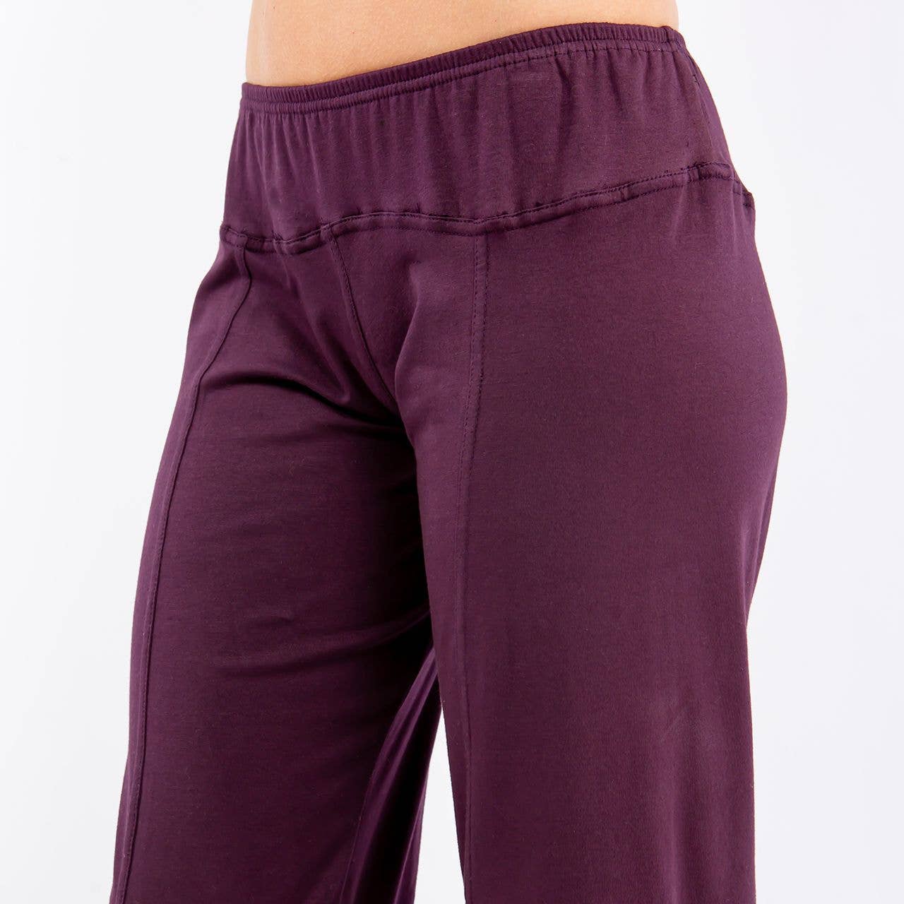 Avatar Imports LLC – wholesale Byxor - Dam – Bomull/Lycra 3/4 Längd Ruffle Byxor1