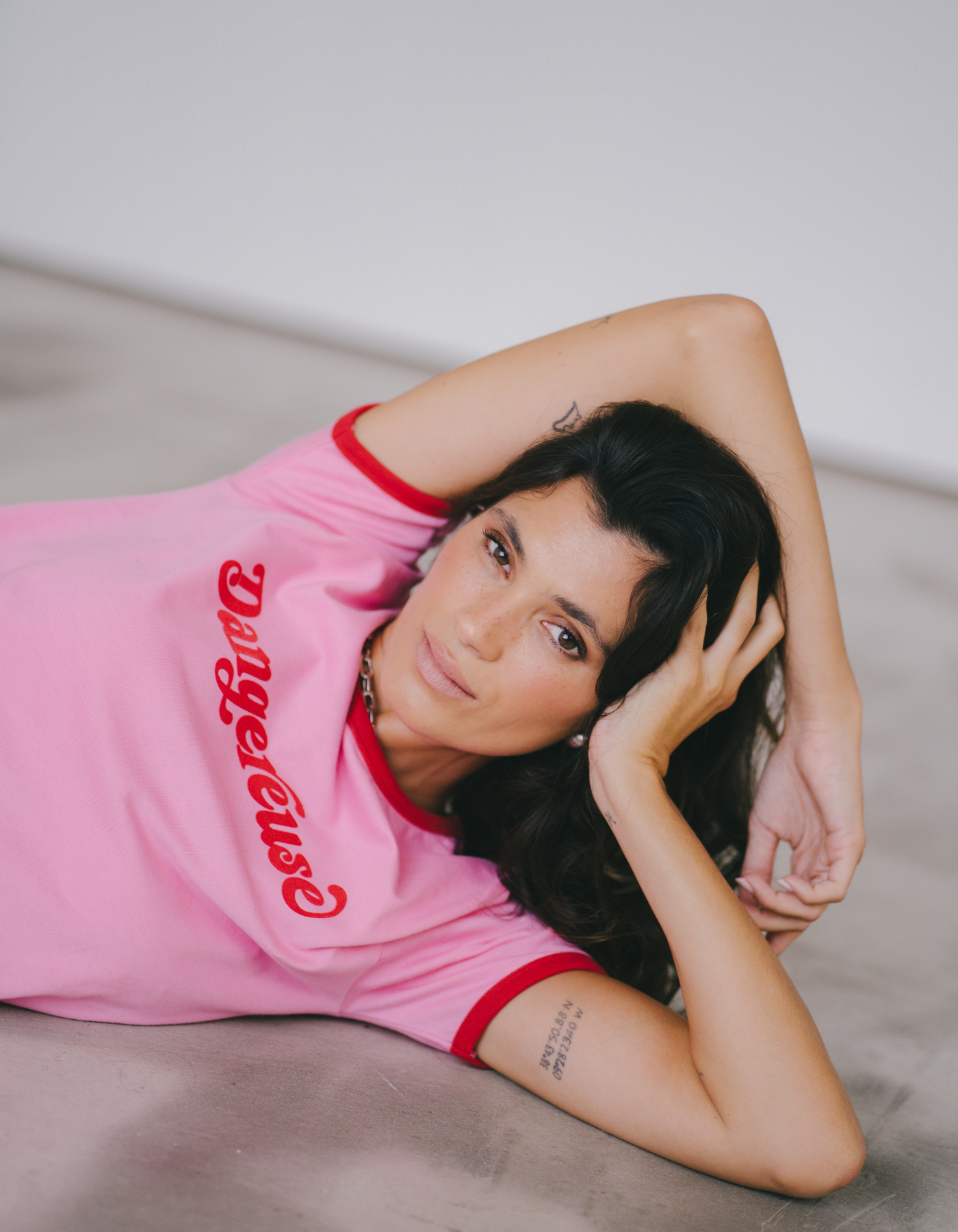 Le Mot – wholesale Screen printed t-shirt – Women′s – Dangereuse ringer t-shirt3