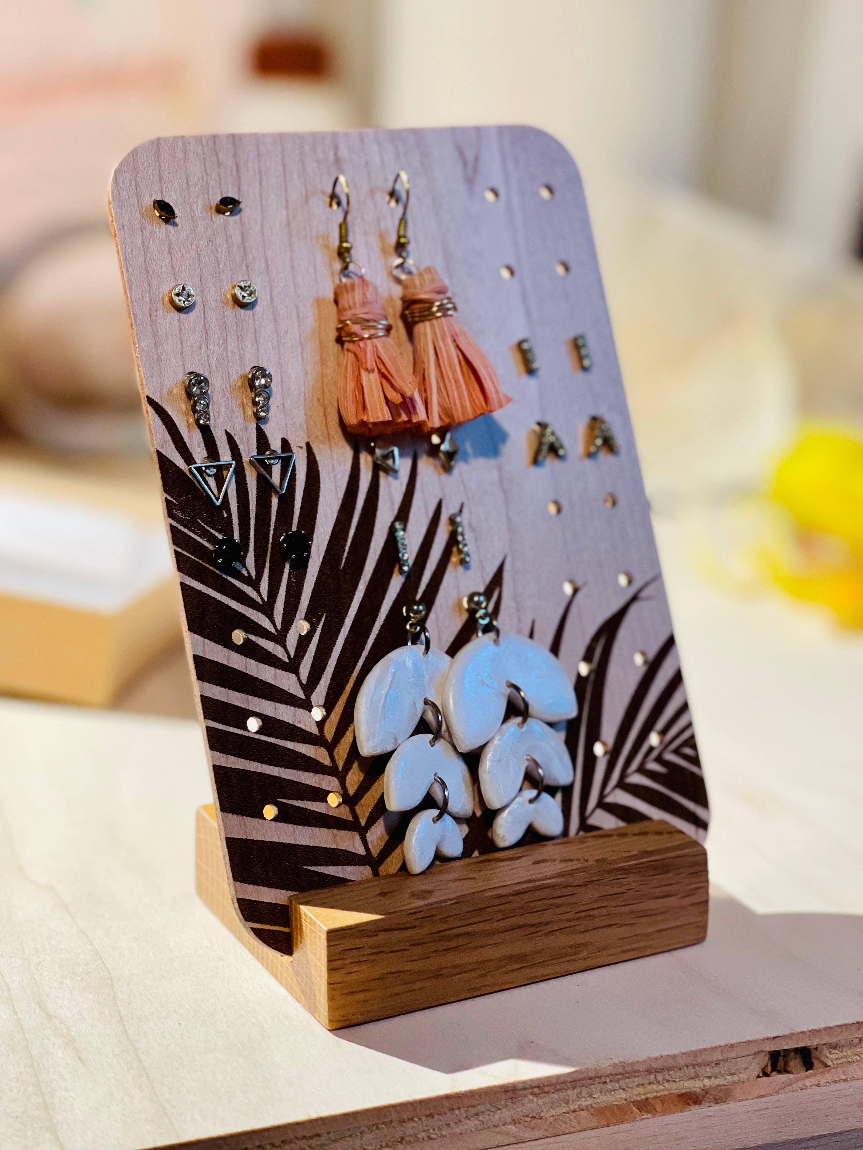 DANESSA - Wholesale Jewelry Stand & Display - Tropical Earring Organizer3
