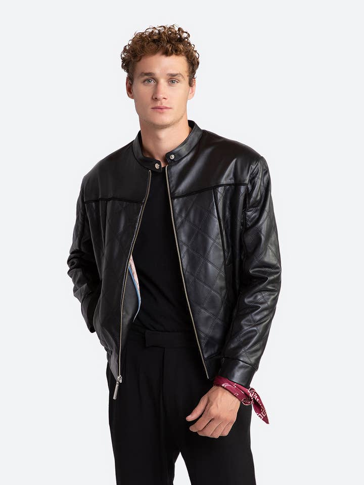 Casaco Bomber Acolchoado em Pele de Carneiro Saturnino em Preto por atacado de Gaucho Buenos Aires