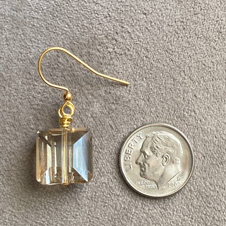 Marble Designs Jewelry - Wholesale Dangle Earrings - Crystal Earrings Gold Champagne Silver Elegant3