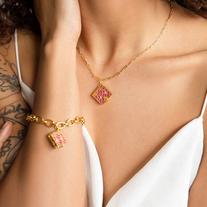Fortune & Frame - Vendita all'ingrosso Collane con medaglione - Medaglione a libro (magenta) - oro