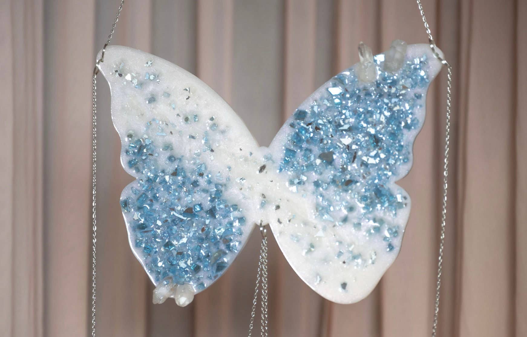 Grey Stone boutique – wholesale Suncatcher – Handmade Butterfly Crystal Suncatcher: Quartz Rainbow Maker2
