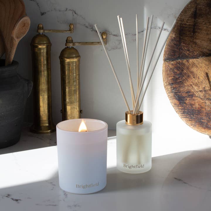 Brightfield - Wholesale Jar/Filled Candle - Greenhouse Candle - Tomato Scented Candle with Wood Wick