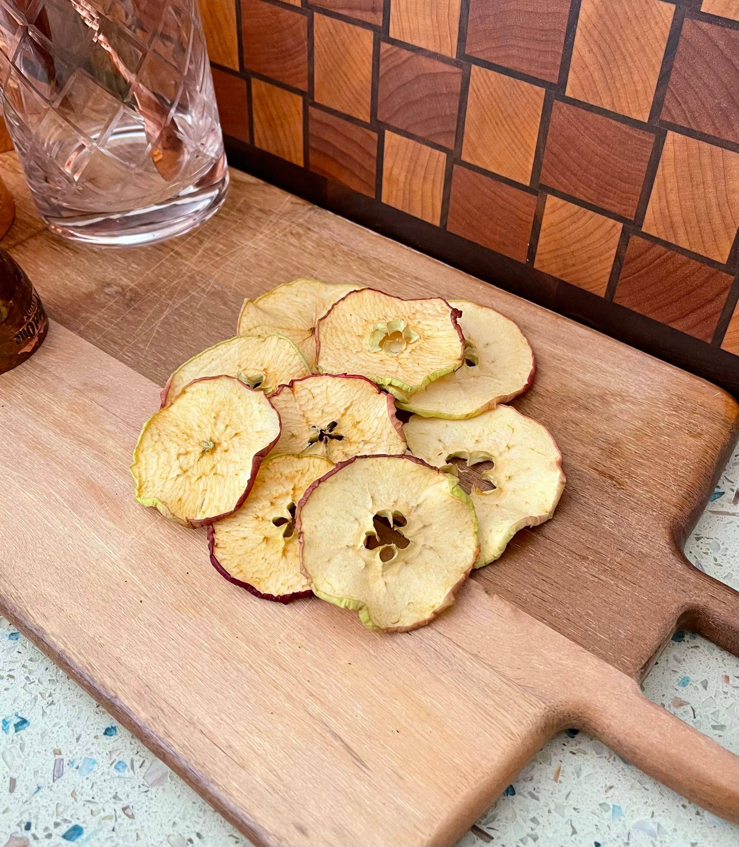 David Blake Cocktails - Venta al por mayor Fruta deshidratada - Rodajas de manzana deshidratadas - Bolsa de manzana seca con más de 25 piezas - Manzana seca de alta calidad2