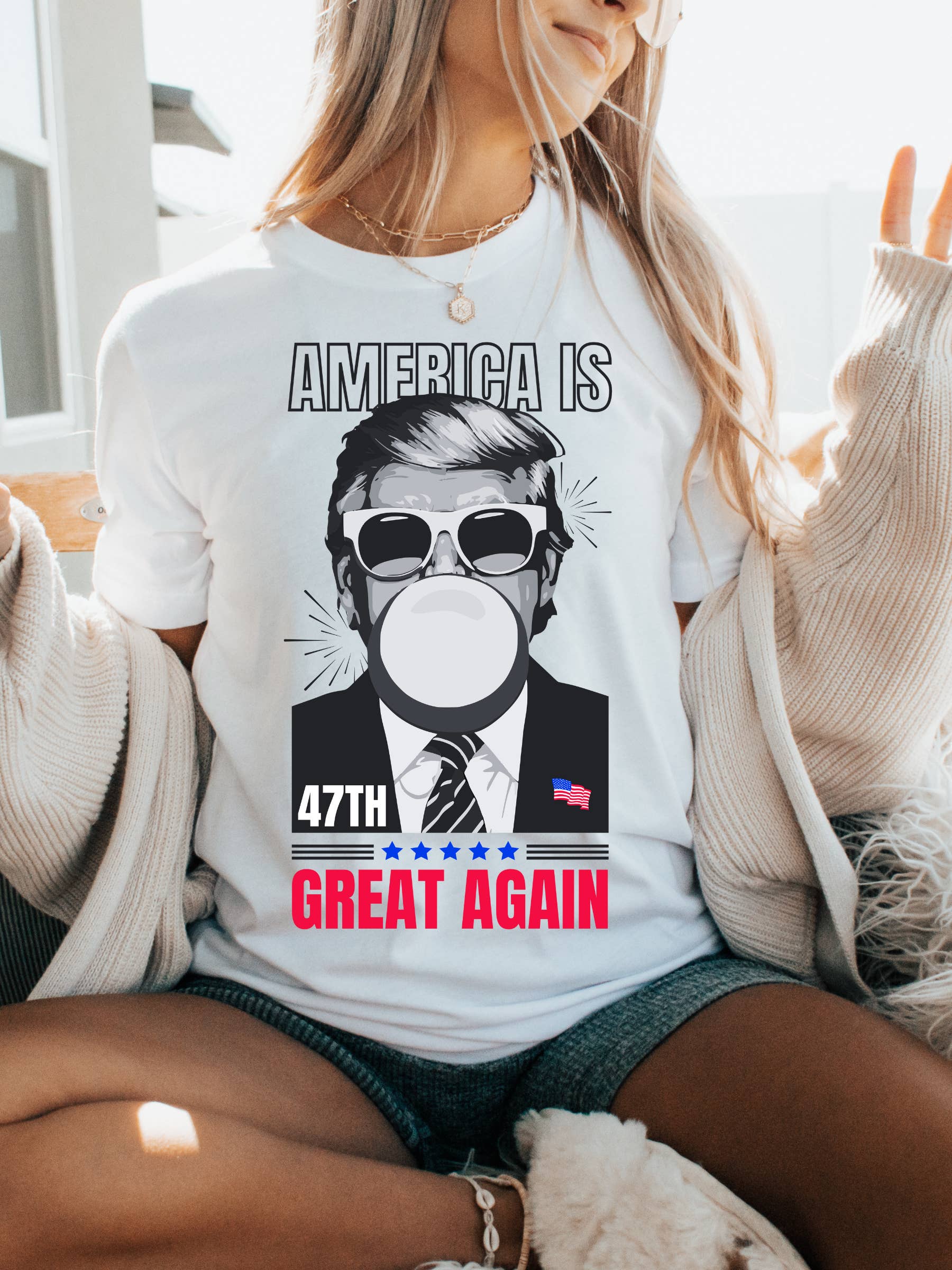 Uncommon Label - Wholesale T-shirt (graphic) – women's - America Is Great Again Bubble Trump Adult Graphic Tee