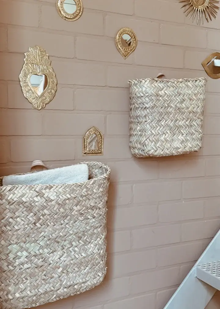 High crafty – wholesale Basket – Handcrafted Wall Basket – Palm Leaf with Leather Loop 1