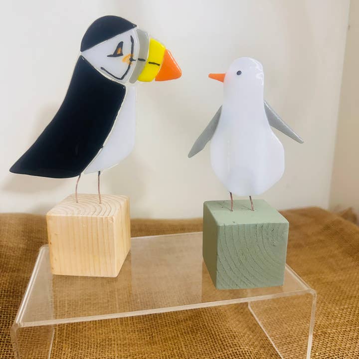 Ally Glass Studio - Wholesale Decorative Figurine - Fused Glass Chuffin the puffinÂ