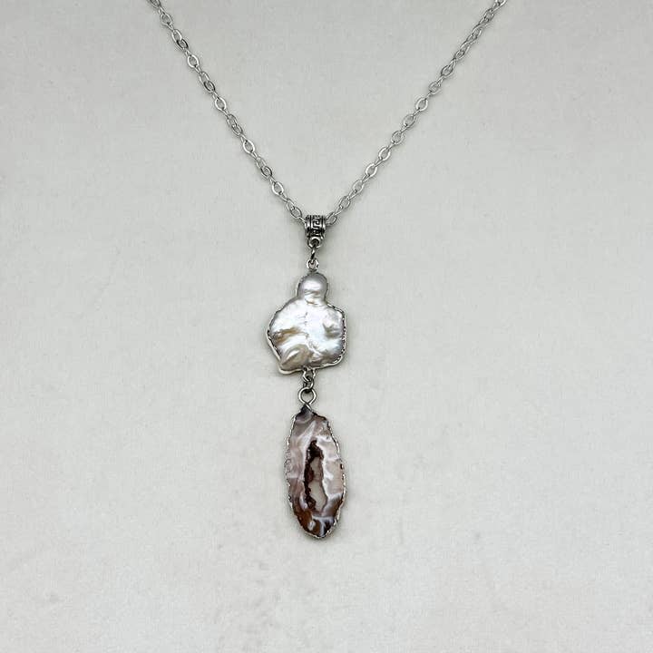 COLLIER DE PERLES D'EAU DOUCE ET AGATE DRUZY pour la vente par Olivia Grace Jewelry