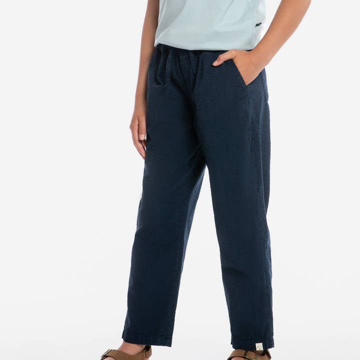 Pantalon léger bleu marine pour la vente par Matona