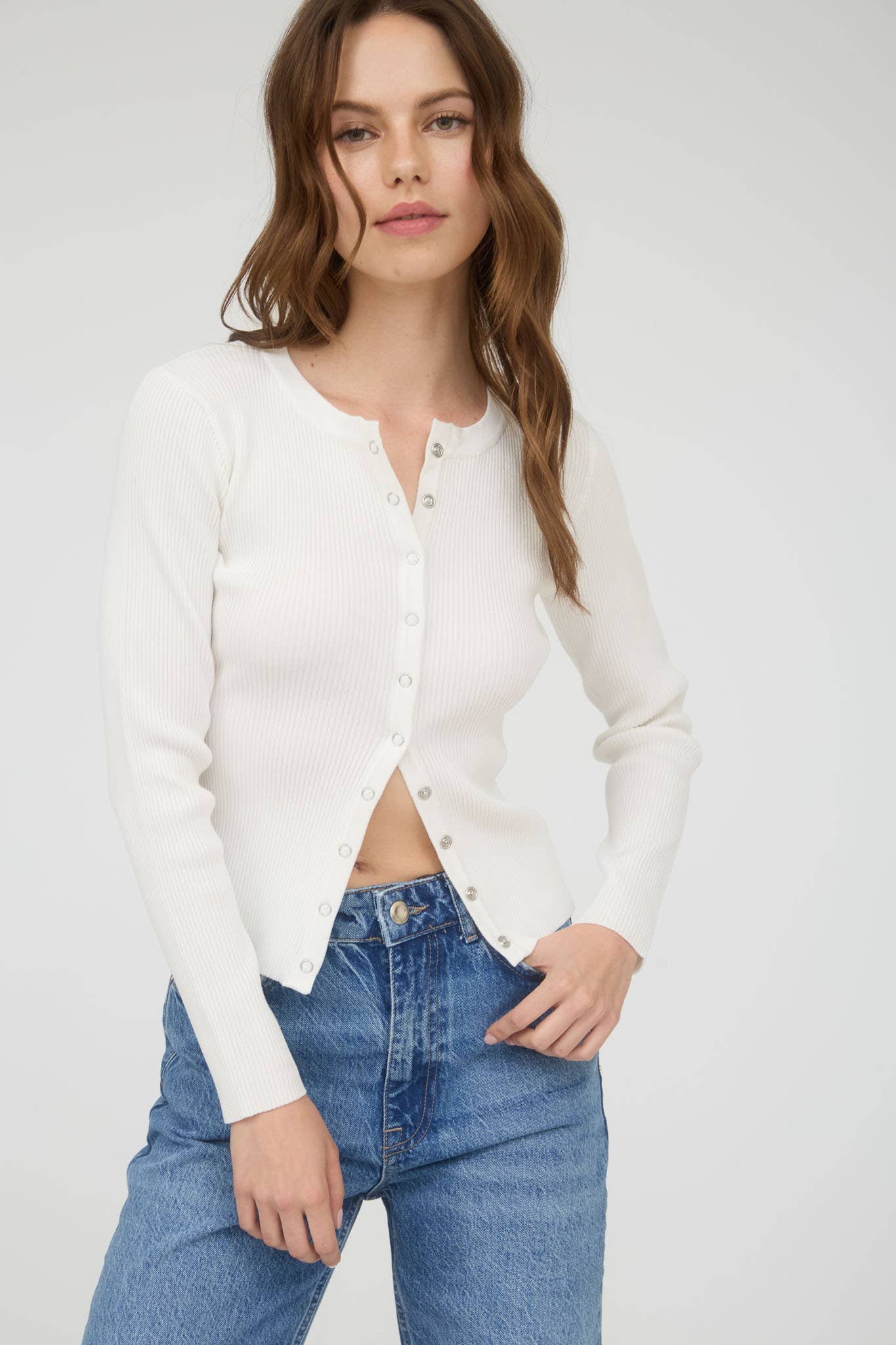 The Workshop Studio - Wholesale Cardigan - Women's - SNAP BUTTON DOWN ROUND NECK KNIT CARDIGAN42