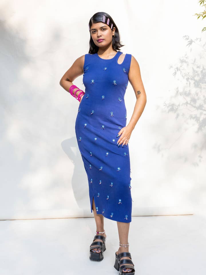 Robe longue à découpes en chicha bleu indigo pour la vente par abacaxi