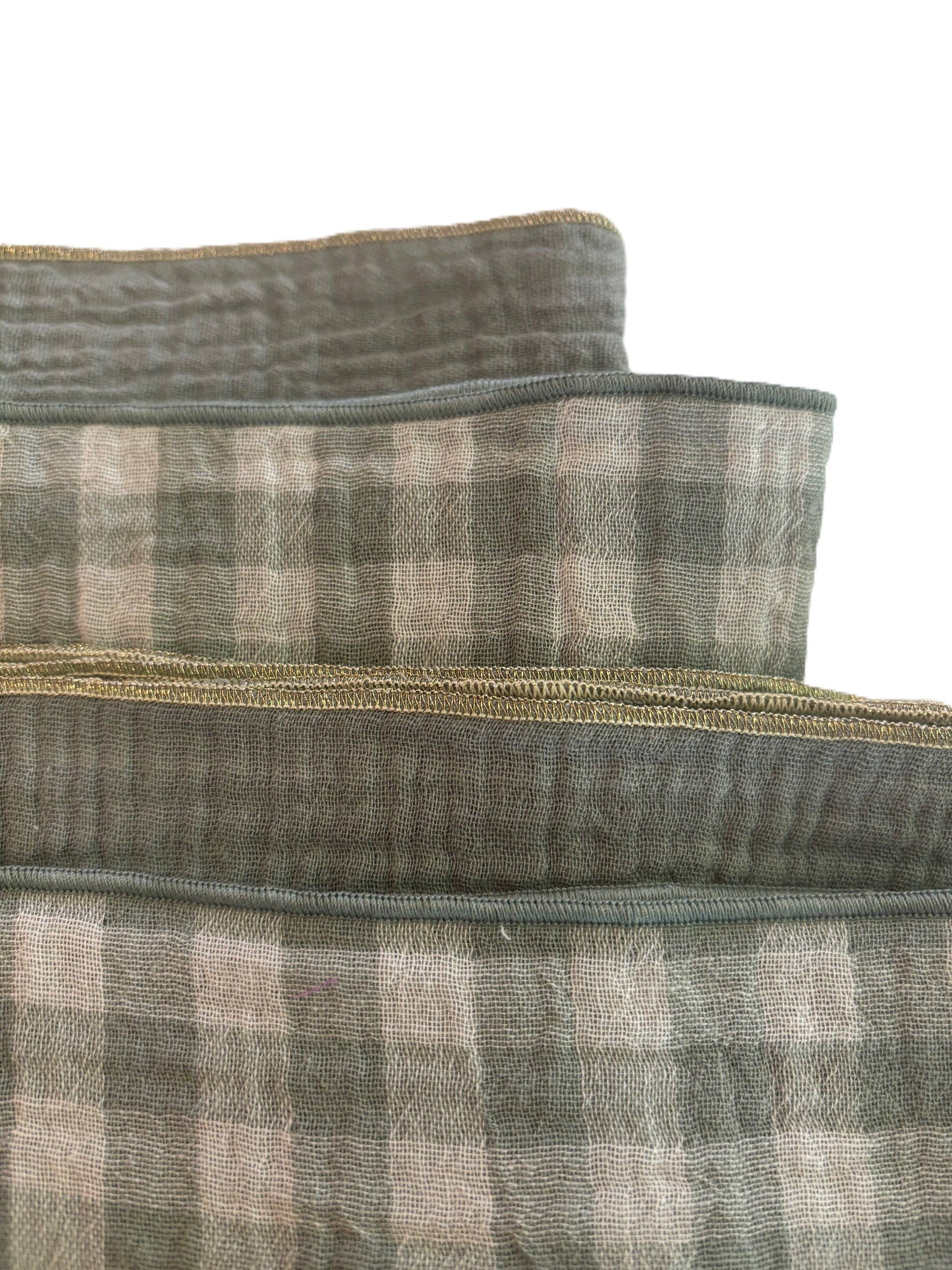 CHARMY - Wholesale Dinner & cloth napkin - Set of 4 Table Napkins in Double Cotton Gauze – Vichy and solid gray-green – 40x40cm1