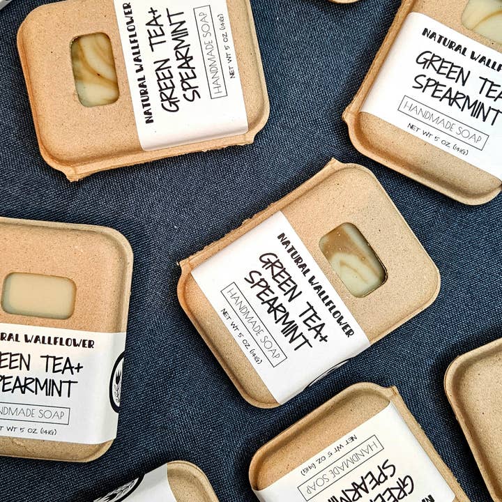 Natürliche Grüntee- + Minzseife für den Großhandel von Natural Wallflower