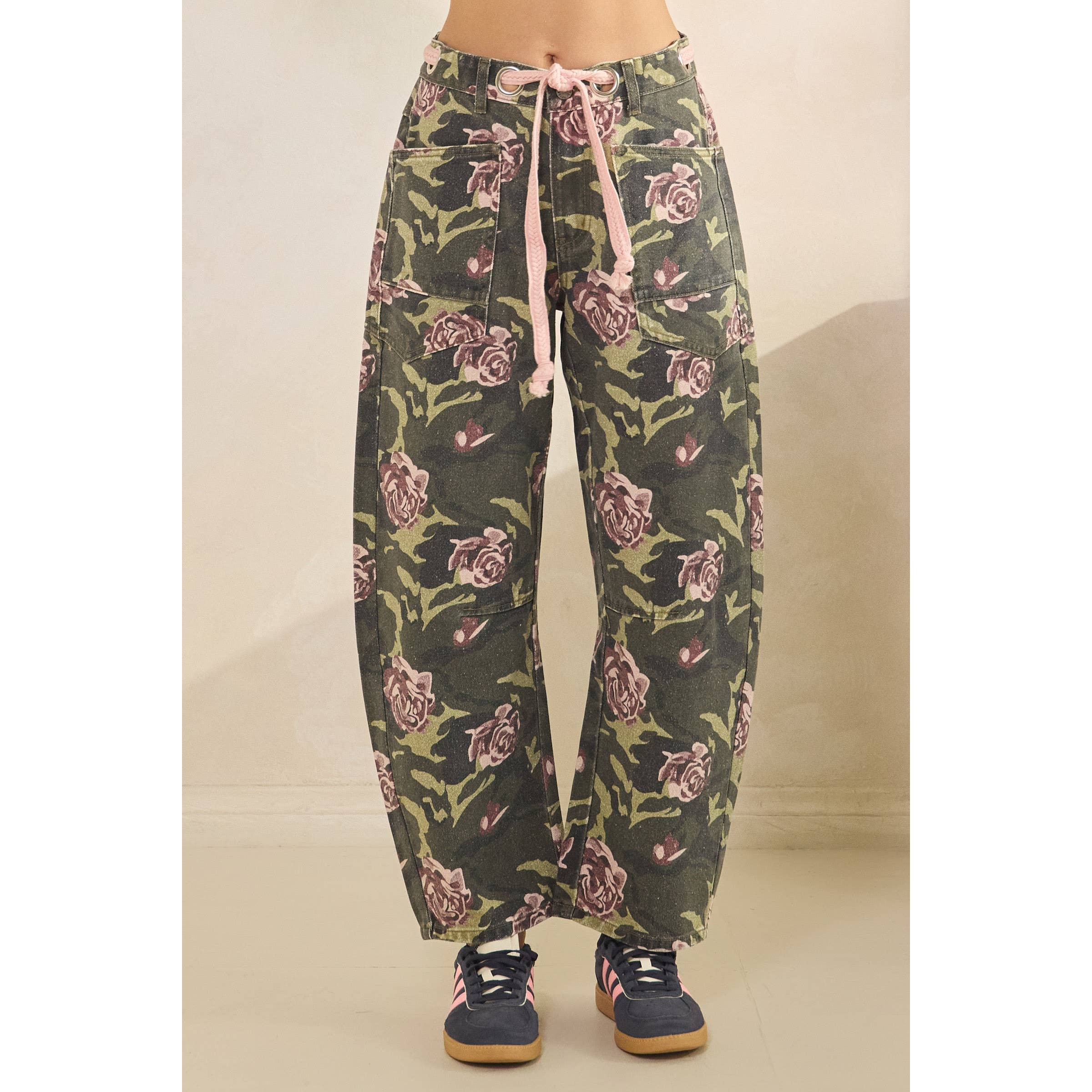 Veveret - Wholesale Pants - Women's - Printed Horseshoe Jeans with Belt Detail27