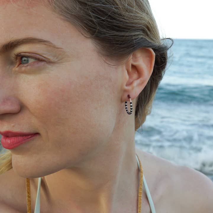 Alice Rise - Wholesale Hoop Earrings - Little Colorloop in Berry1