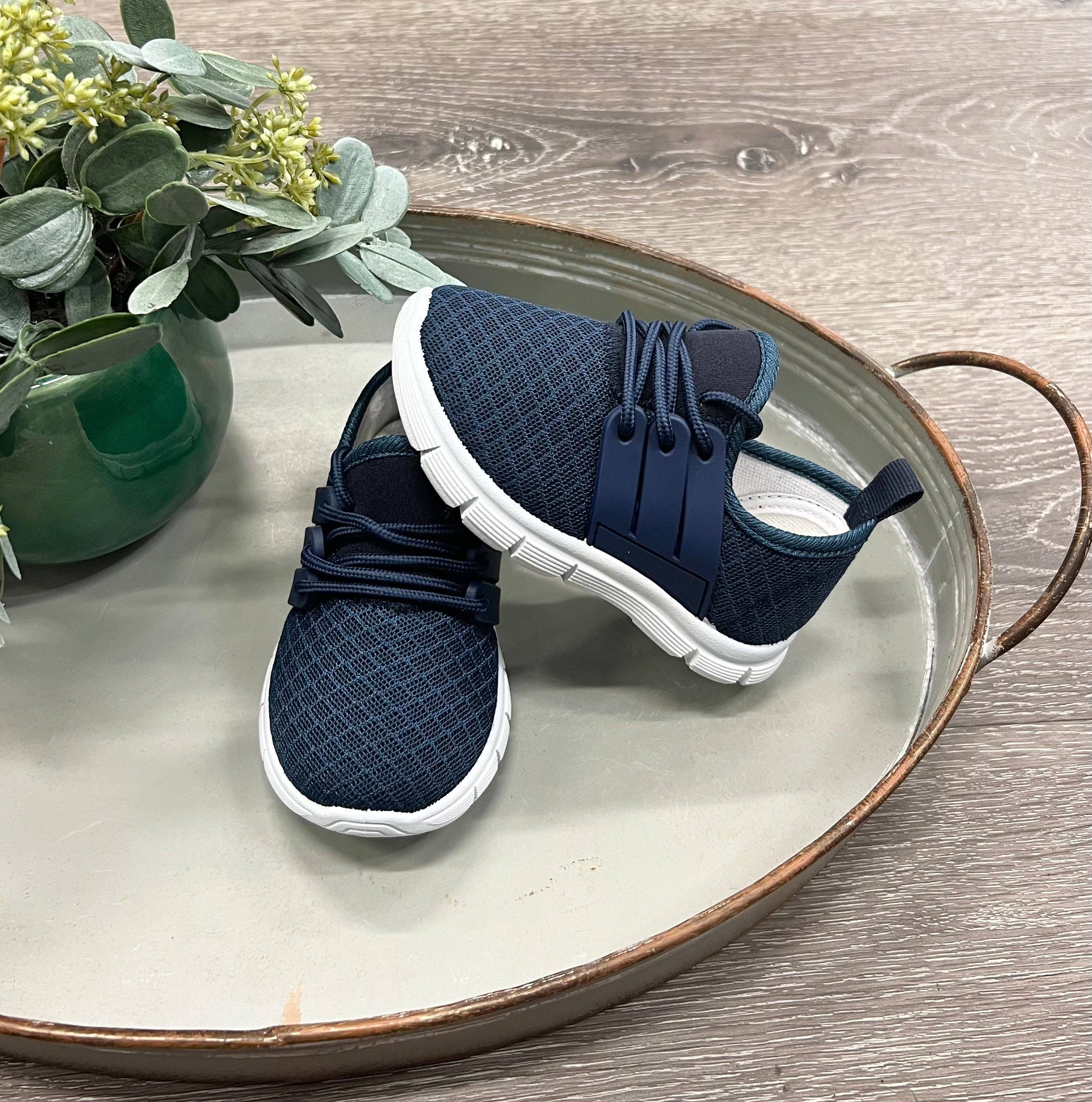 Two Cute Boutique LLC – Großhandel Lifestyle-Sneaker – Kinder – Rundgänge1