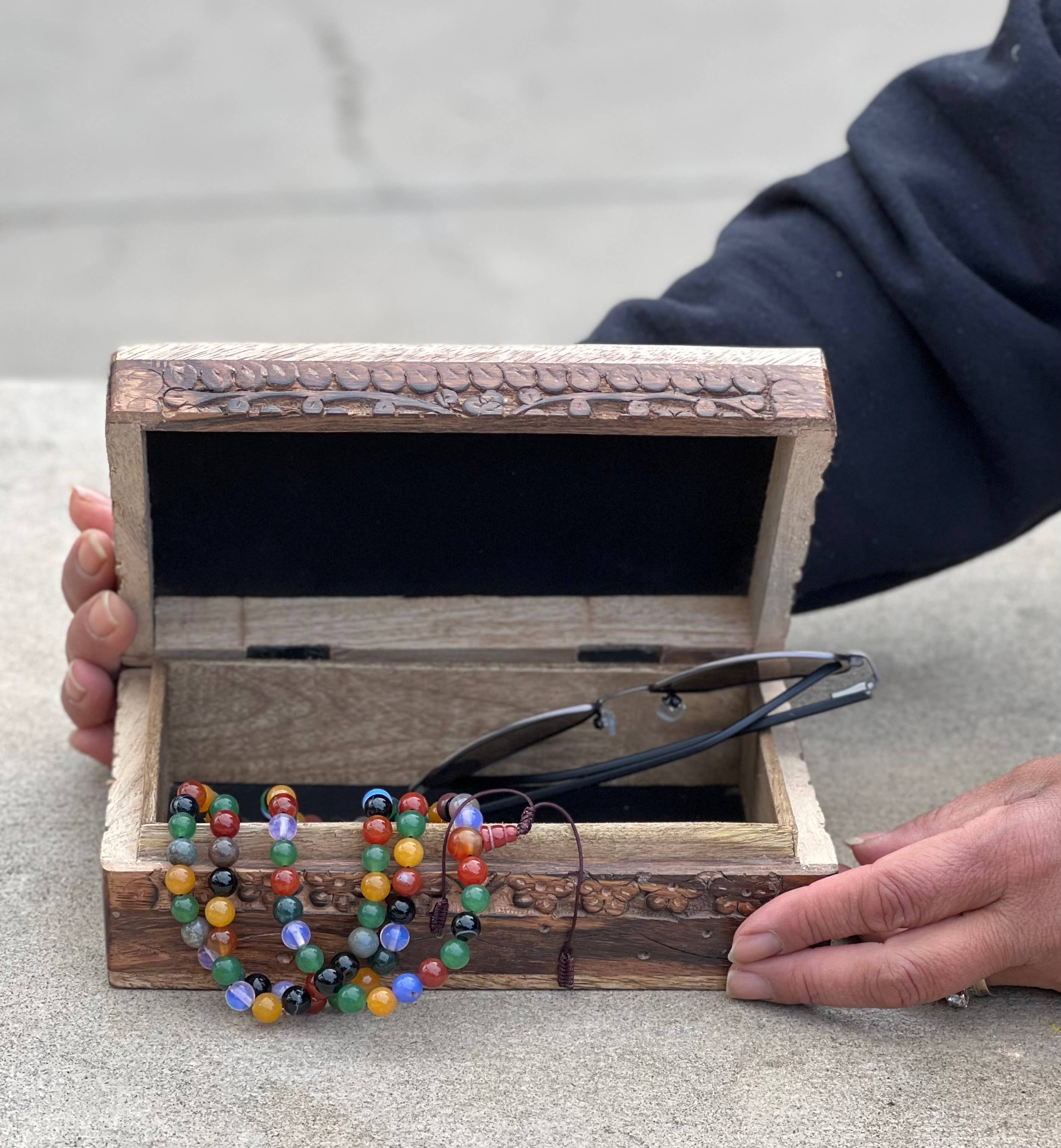 Lungta Imports - Wholesale Sieradendoos/organizer - Triple Moon Handgesneden sieraden Trinket Keepsake Houten Opbergdoos (Triple Moon, Large)4