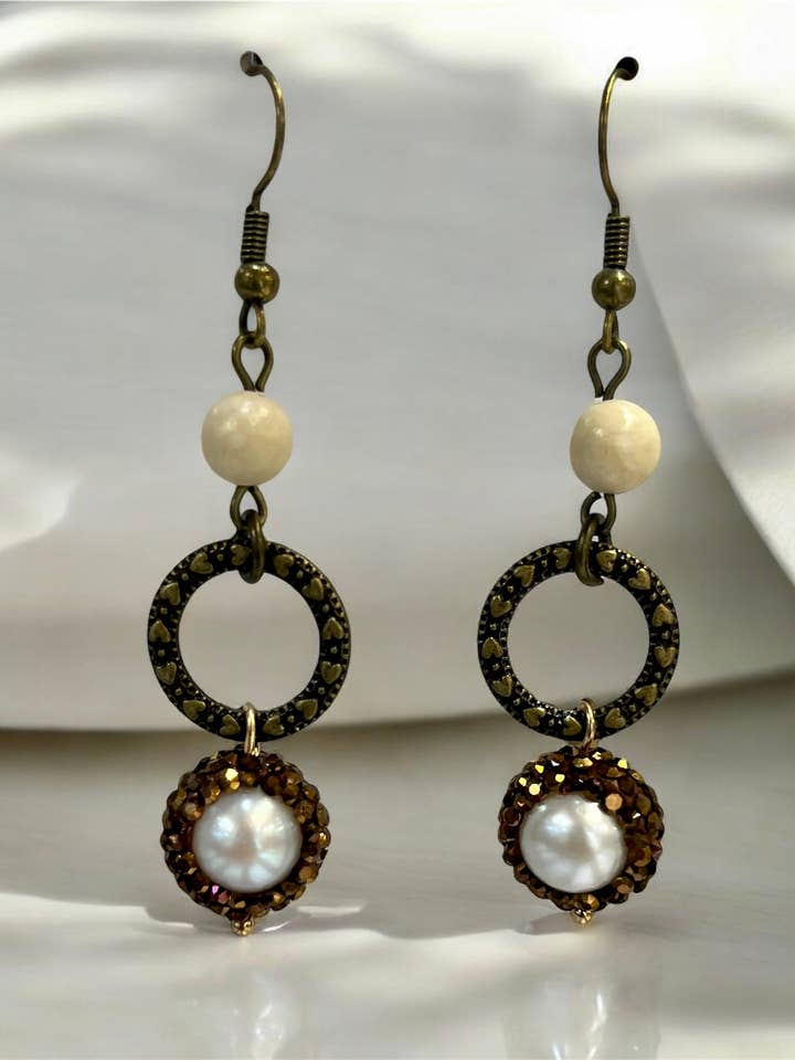 Clara Ohrschmuck für den Großhandel von Ava Capri