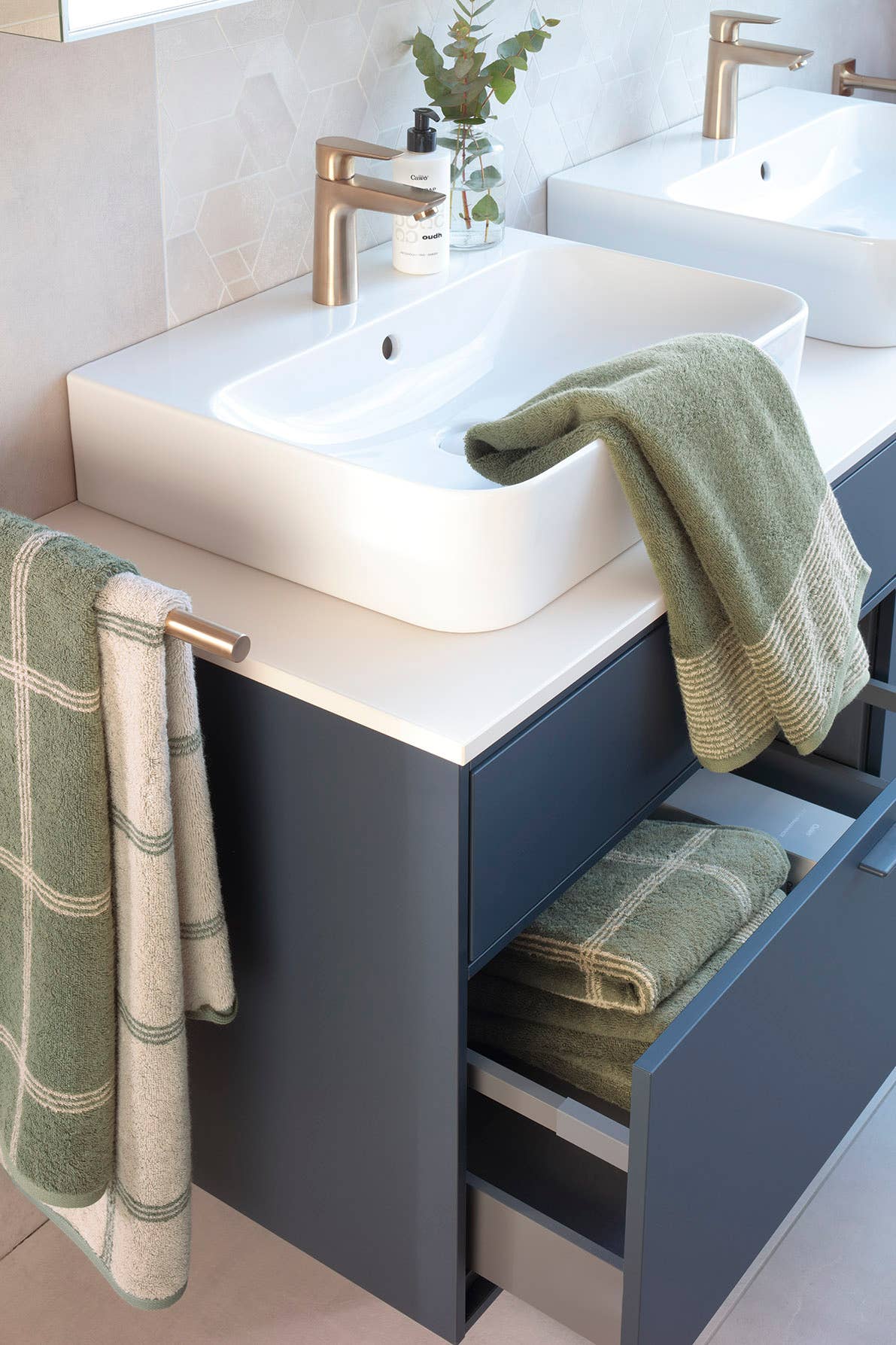 CAWÖ TEXTIL GmbH & Co. KG - Wholesale Hand Towel - Cawö Two Tone Various Colors Towel - 50/100 cm4