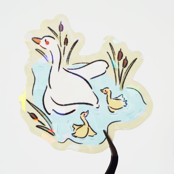 Autocollant holographique en vinyle brillant Mère l'Oie et oisons pour la vente par Ginably