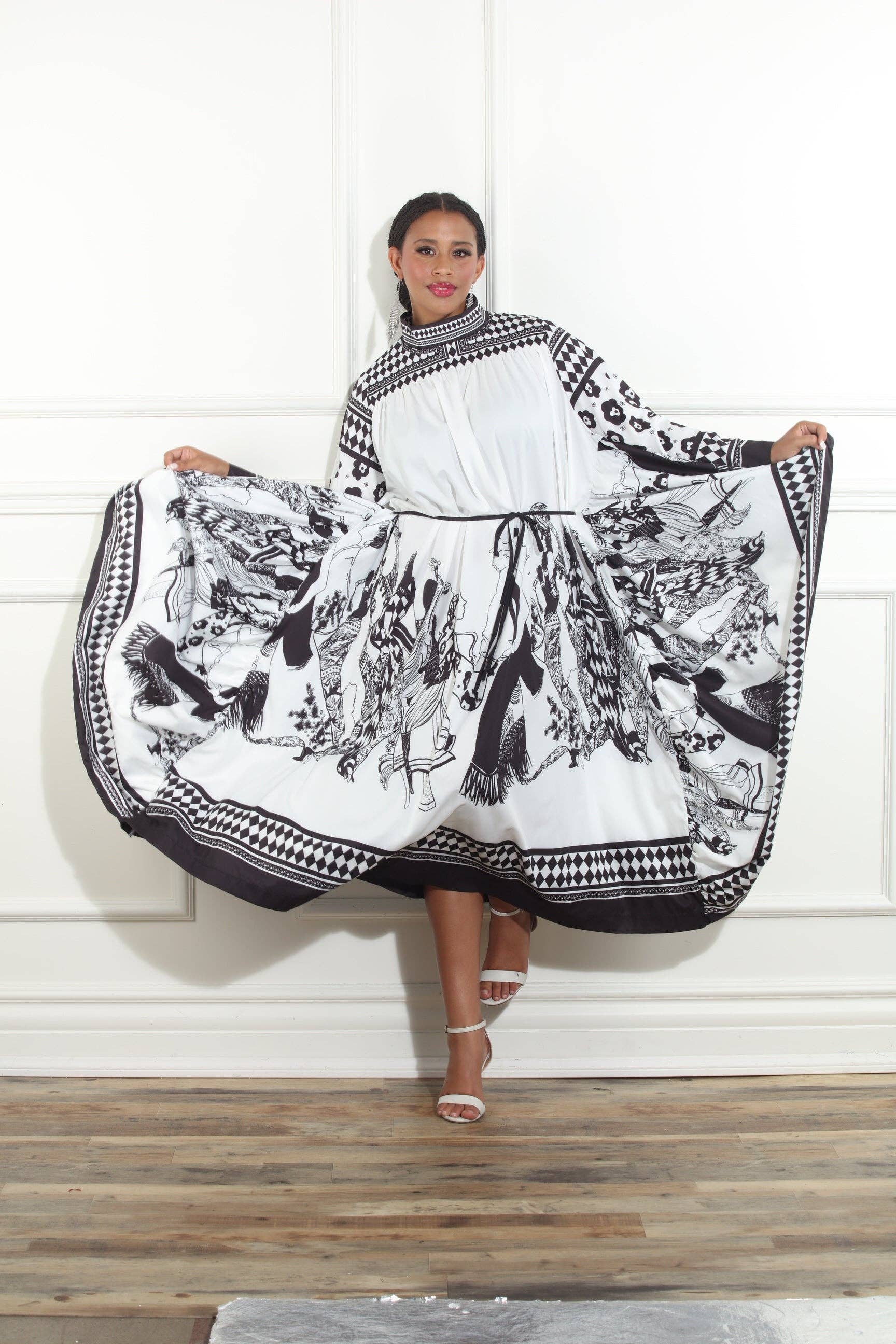 Love The Queen – wholesale Dress – Women's – Luxe Moda,  - Style LM-4723