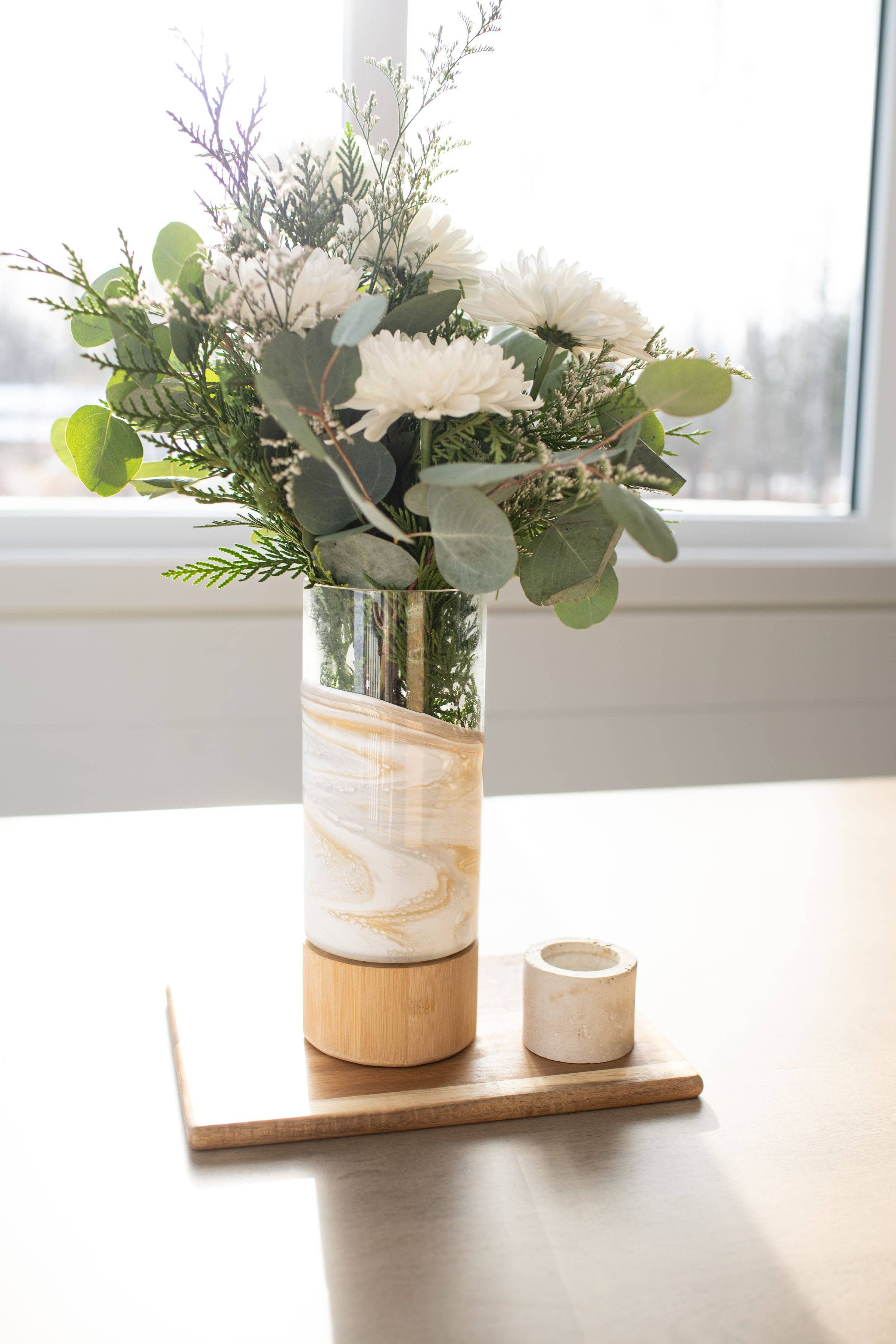 Lynn & Liana Designs - Wholesale Vase - NEW!!! Resin Accented Vase with Bamboo Base (NO TARIFFS)2