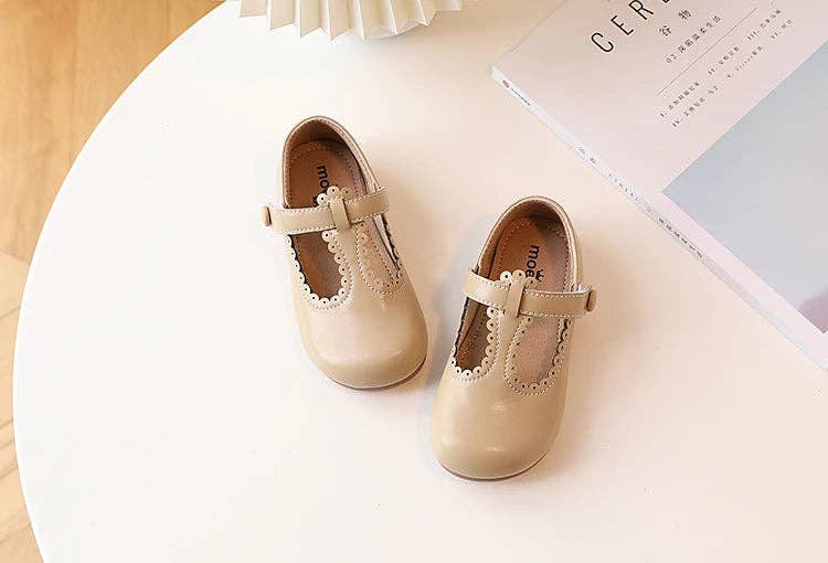 KiddieKickz - Vendita all'ingrosso Ballerine/mocassini - Bambini - Ballerine in pelle con cinturino a T per bambine: scarpe eleganti dal tocco retrò8