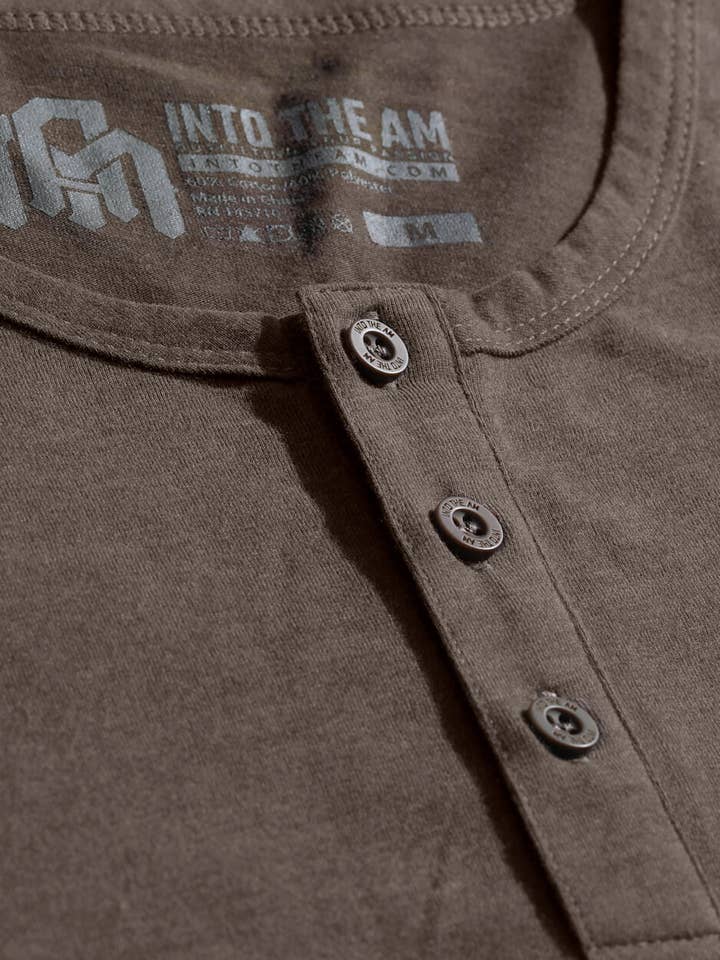 INTO THE AM – Großhandel T-Shirt – Herren – Langarm-Henley-Shirt für Herren (Marke)26