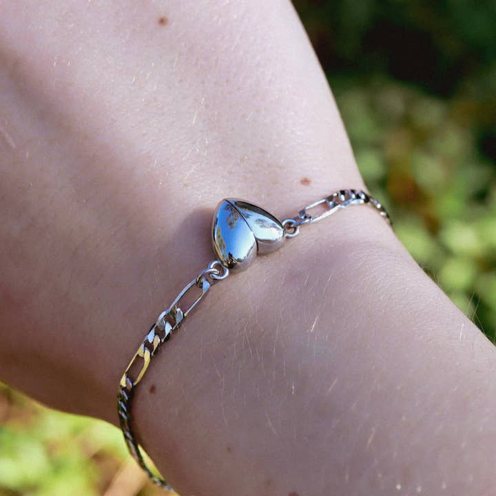 WJW - Wholesale Clasp - 18K Gold PVD Stainless Steel Heart Magnetic Clasp 7