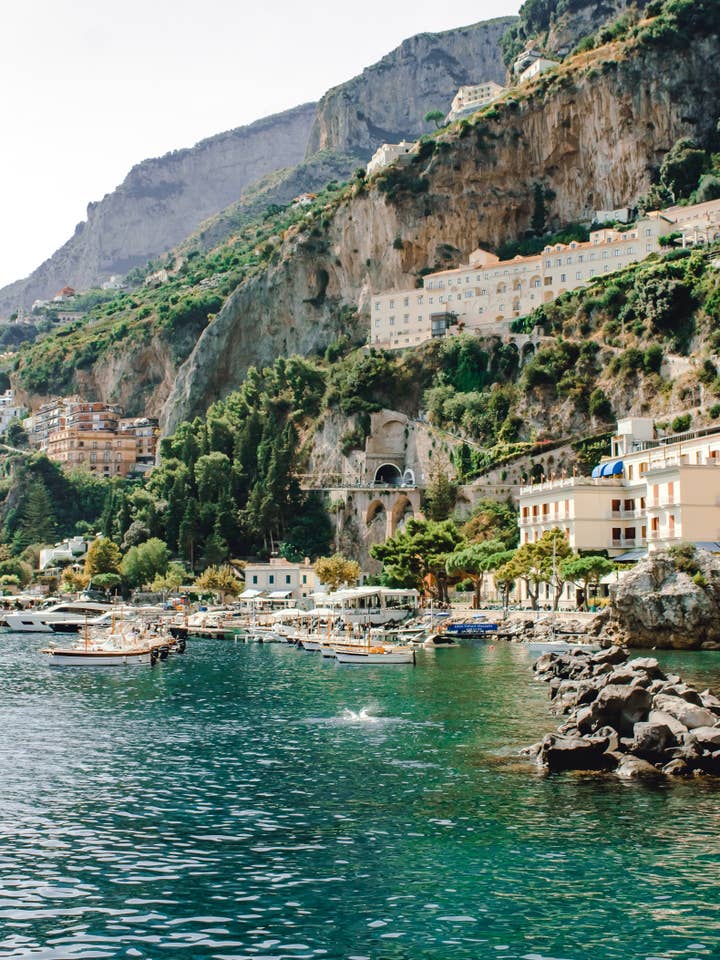 Amalfi hamn I för wholesale av Coastal Calling